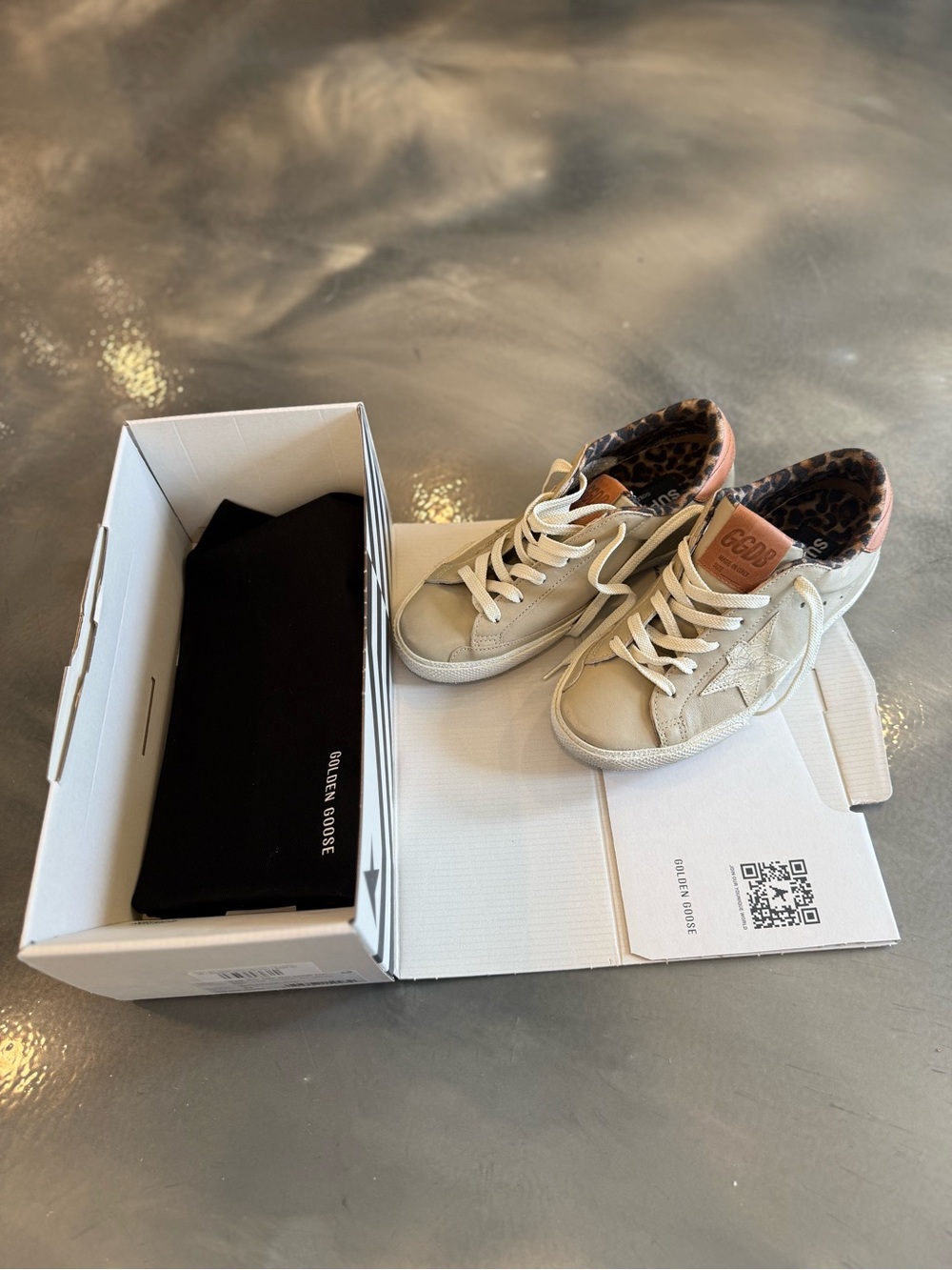 Golden Goose Women’s Kids Lace-Up Sneakers with Leopard Lining - Picture 6 of 13